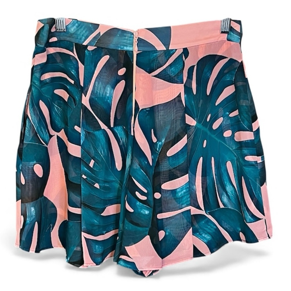 Show Me Your MuMu Palms Away Vero Leaf Print High Waist Shorts, Size Large - Picture 2 of 5